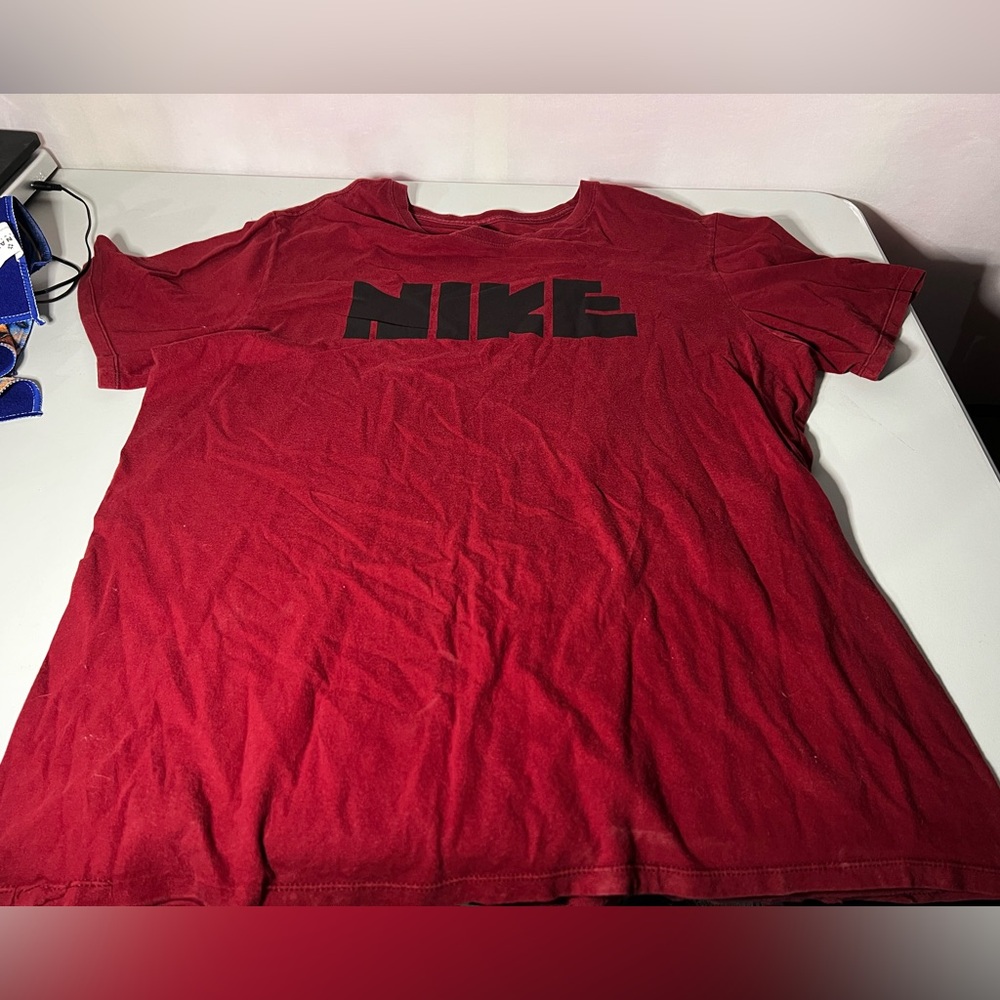 The Nike Tee Athletic cut T-shirt